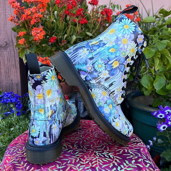 Dr. Martens Pascal Blue Slime Paint Drip Floral Boots - Picture 14 of 17